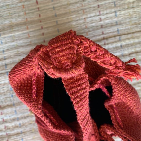 Woven Bucket Bag - Picture 4 of 6